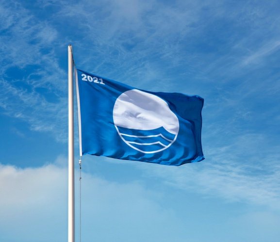 List of International Blue Flag Beaches in India. This eco-label provides an assurance that the beach is environmentally managed, clean, hygienic and safe.🐟 Foundation for Environment Education, Denmark.