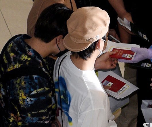 เธอ ไม่มีแฟนใหม่นะคะ