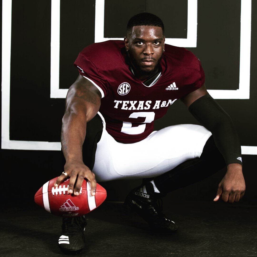 MichealClemonss's tweet image. Let’s get busy👁!