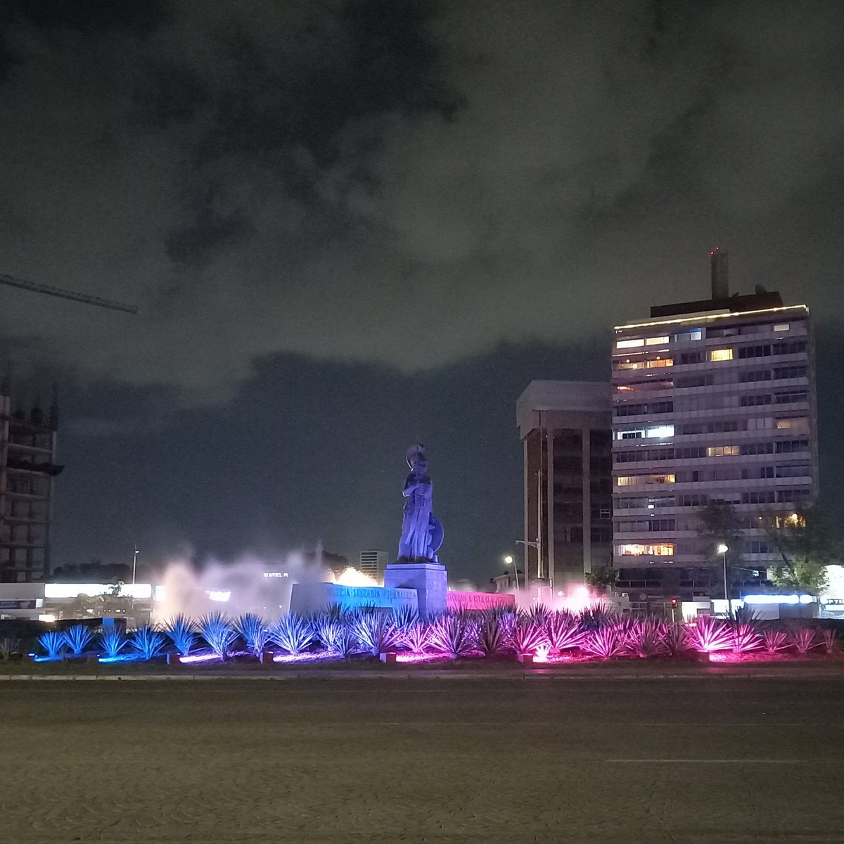 andtrelun's tweet image. Guadalajara se ilumina para la #VisibilidadBisexual. 

Todos los derechos para todas las personas. 

#JaliscoDeIguales