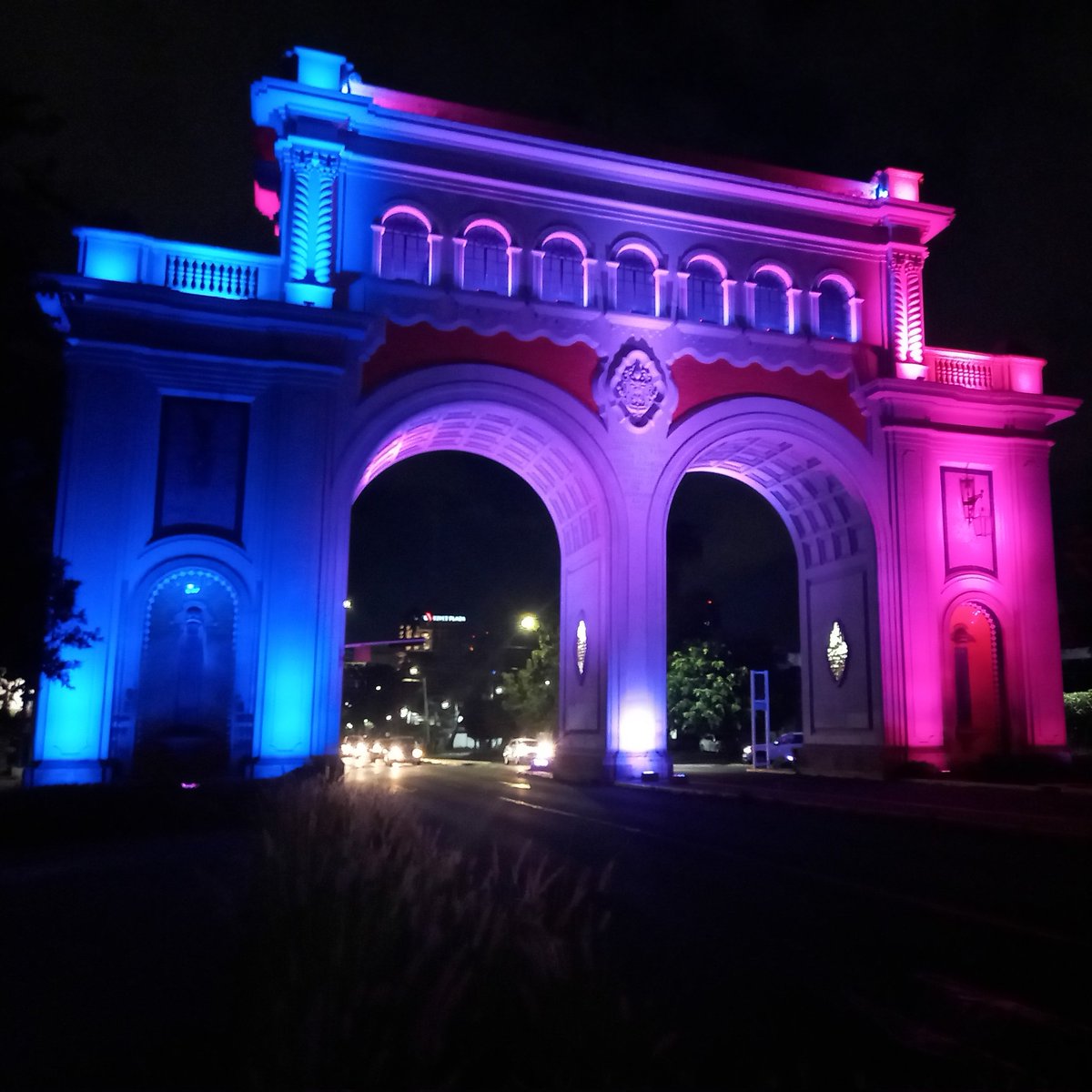 andtrelun's tweet image. Guadalajara se ilumina para la #VisibilidadBisexual. 

Todos los derechos para todas las personas. 

#JaliscoDeIguales