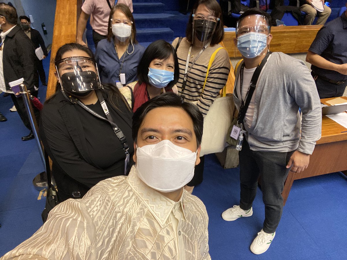 AlfredVargasPH's tweet photo. That was quick!

Thank you colleagues in the 18th Congress for supporting the programs and projects of @FDCPH  , @MTRCBgov , and @OMBgovph for FY 2022!

#budgetdefense
#budgetapproval
#committeeonappro
#legislife https://t.co/rTSep5jDiu