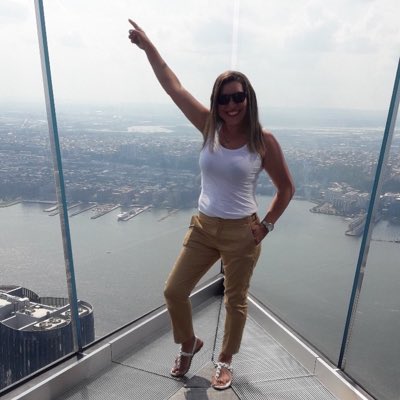 LissaBarrancoH's tweet photo. #NuevaFotoDePerfil. Piso 102 Edificio #Edge en #NewYork https://t.co/J5PYC90qoi