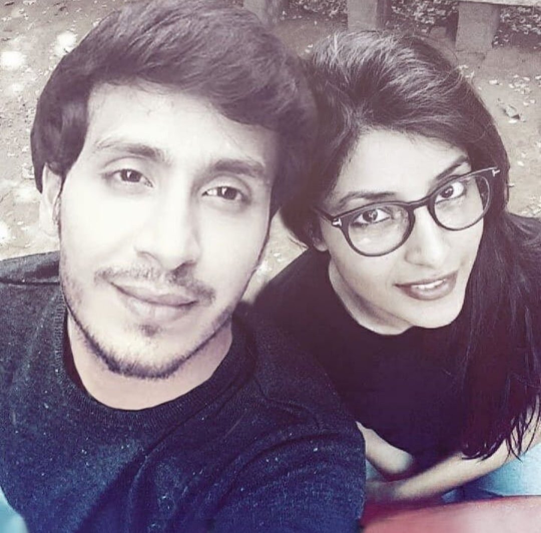 f_paramsingh's tweet photo. @NamakSwaadAnusa Photo edit karne se bond thodi na kam hoga...
There is a reason #ParSh 🧿 social media se dur hai...
Jo karna h karo yaar but this was unnecessar... #ParSh ko utna farak nai padta jitna tum logo ko🤣🤣 #ParShForever https://t.co/1YDglCrV76