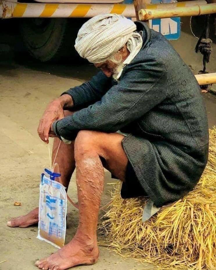 ravinderkajalji's tweet photo. जिसे विरासत में मिली हो आज़ादी वो आंदोलन की कीमत क्या जाने..
और जिसे भीख में मिली हो रोटी वो किसान की कीमत क्या जाने..!!
👳🏼♀️🌾❣️
#FirstPriority_FarmersProtest https://t.co/1XdfqRfDoS