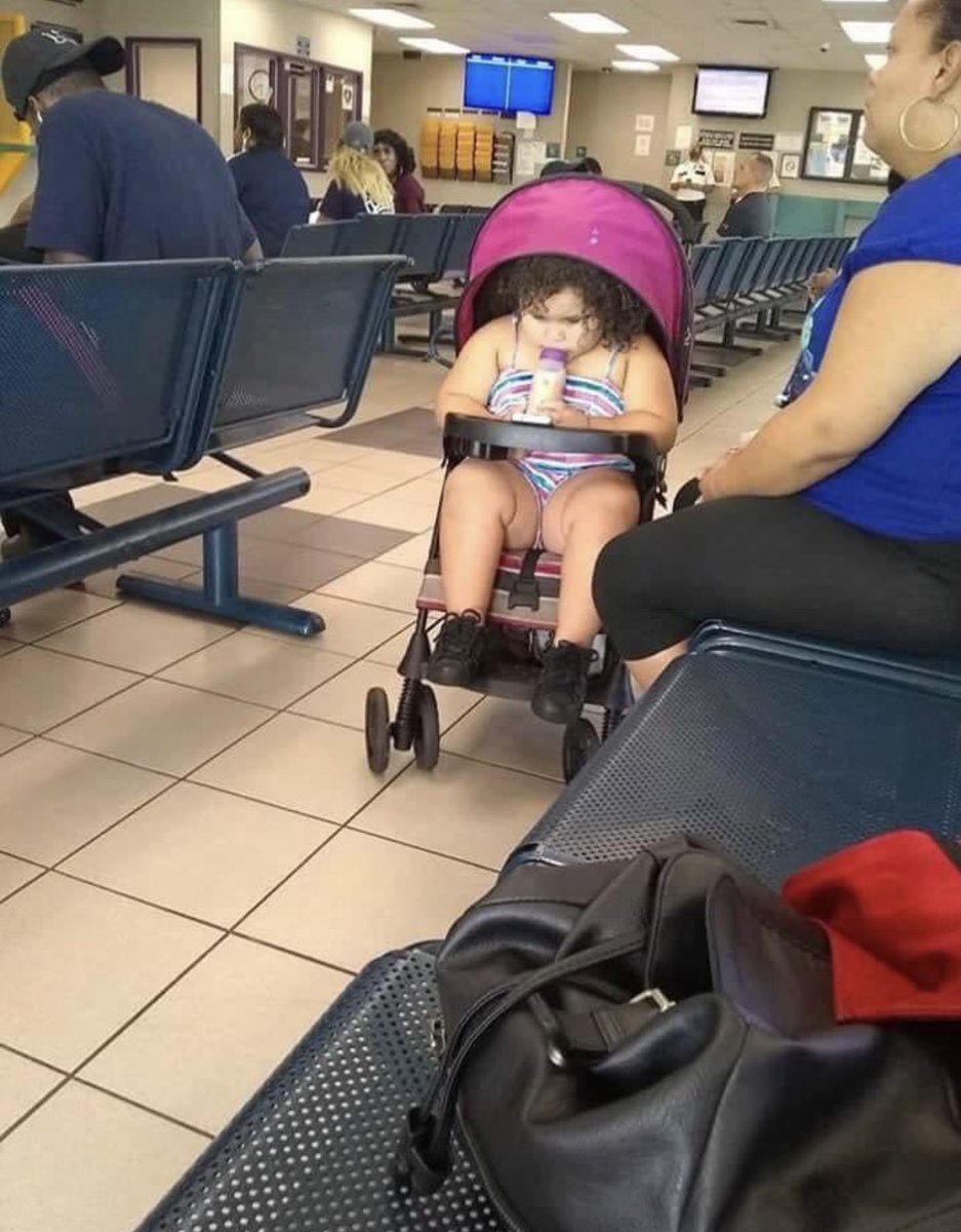 loryaane50's tweet image. Mais madame faut lui acheter un scooter à ce stade ????!