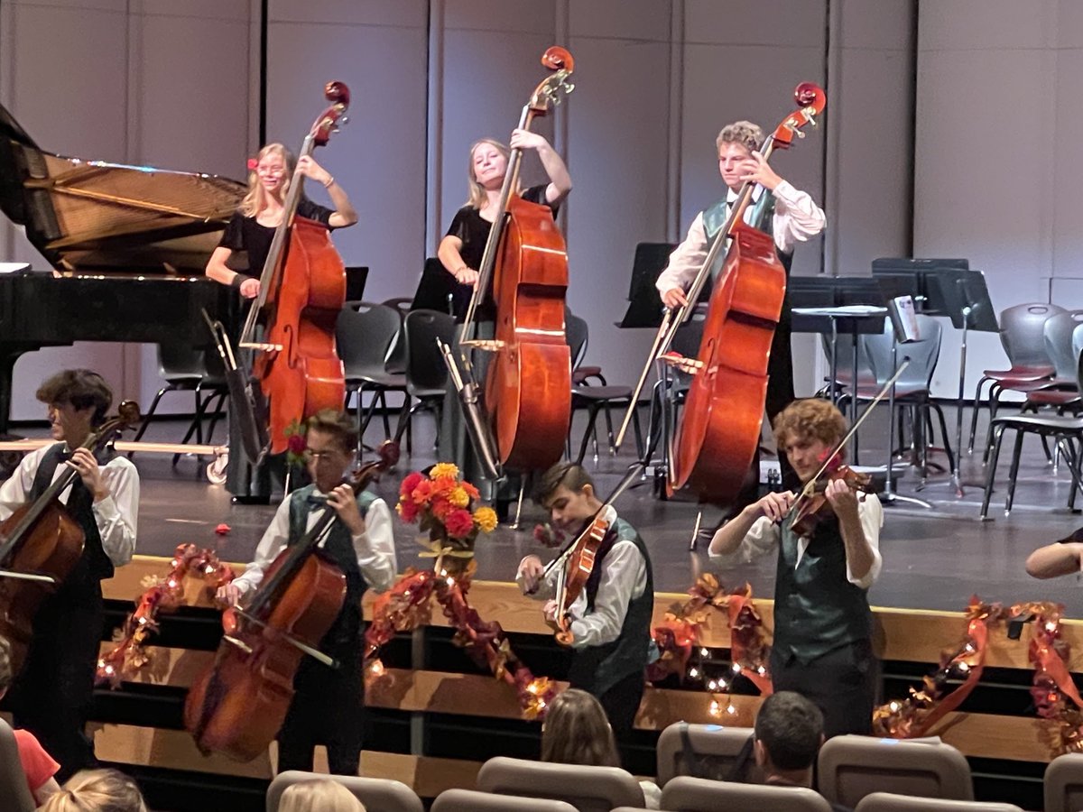 HJHSDrJ's tweet photo. Our orchestra students were fantastic tonight! Thanks for all your hard work! ⁦@CVHSMrDumas⁩ ⁦@CVHSYotes⁩ ⁦@LNContreras⁩ https://t.co/uVtFdG9u0R