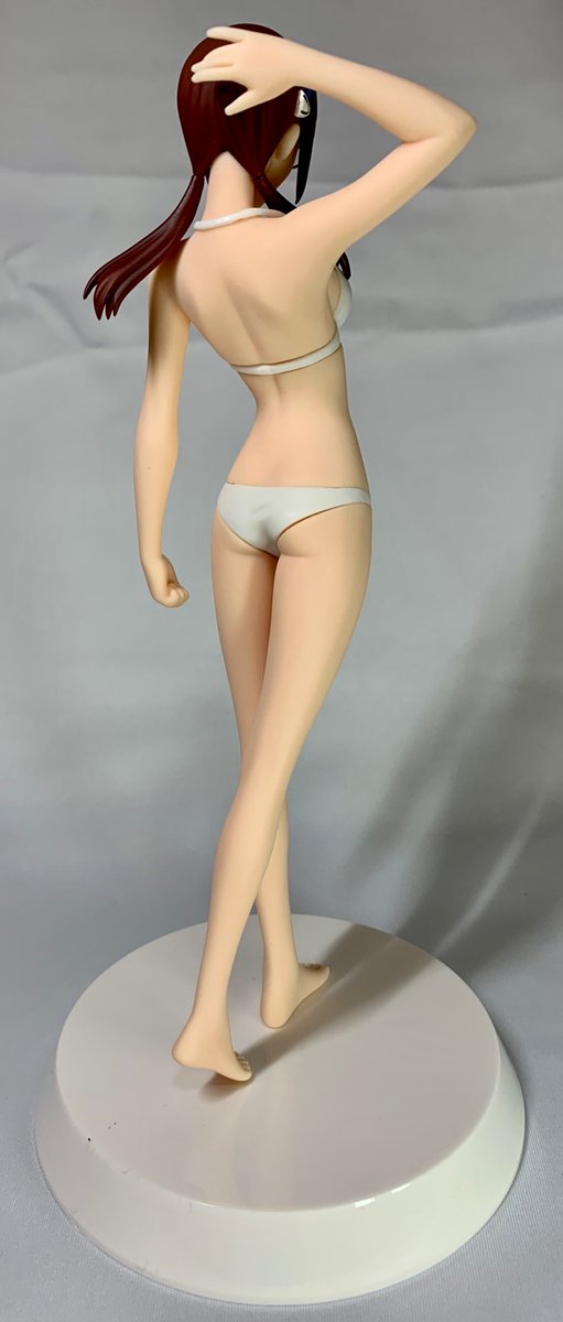 仮組み真希波さん。実は箱写真見たとき少しガッカリ感があったんだけど製品版は髪の毛のエッジがちゃんと出てて安心した。眼鏡にも透明パーツが入ってる拘りよう。ただ一部パーツのクリアランスが悪くてこの辺は修正が必要。 