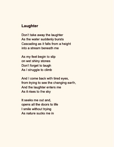 SandraBehan_'s tweet photo. LAUGHTER
written by Sandra Behan
#kerryway #kerrywaytrail #kerryireland #kerry #hiking #livingmybestlife #friends #sandysauthenticvoice #mountains
#Killarney #torcwaterfall #torcwaterfallkillarney
#blackvalleykillarney #loughaccose #glenbeighbeach #kellsbay #WritingCommunity https://t.co/xbVLYRSQ8B