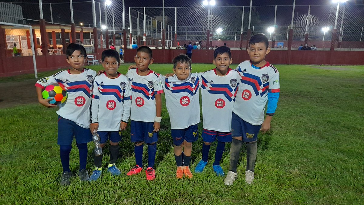 TlacuachesVer's tweet photo. Triunfo del Tlacuache Power con 6 elementos vencimos 5-1. #Fut7 #VillaRica #Veracruz #SúperLigaInfantil https://t.co/FE9CIZLUUa