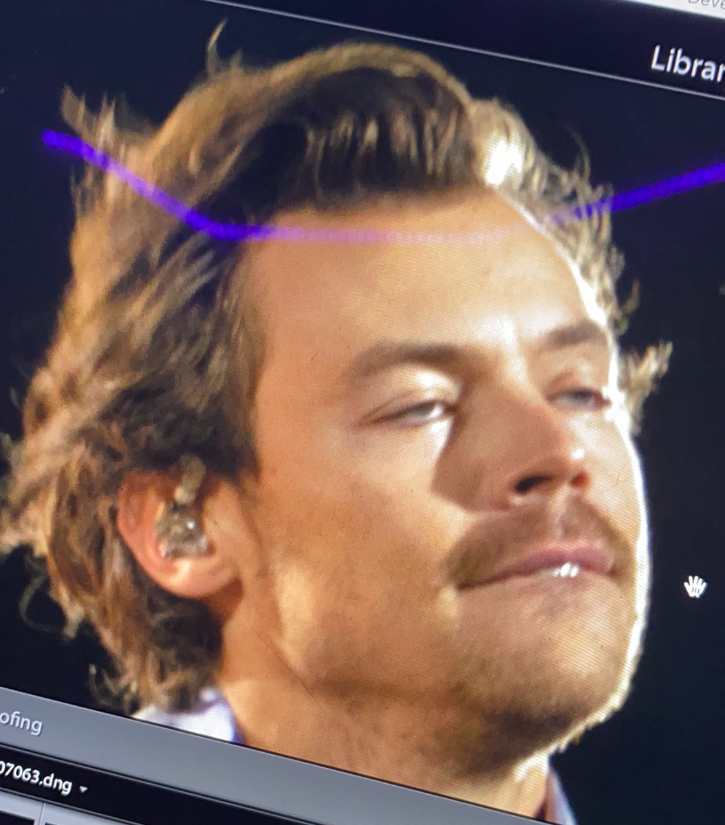 Heh. I love fast shutter speeds🥲