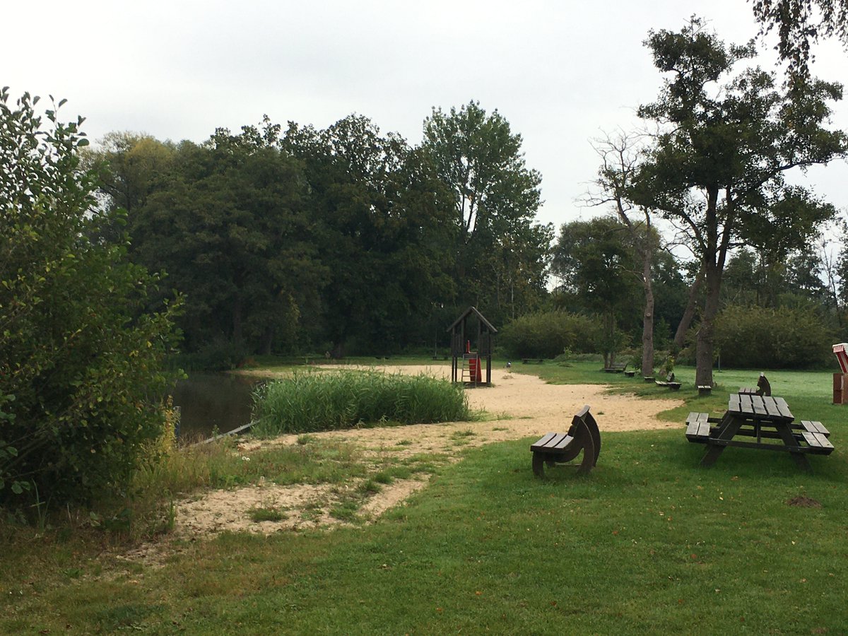 Nun auch langfristig! Das Freibad Poggensee bleibt als bewachte Badestelle erhalten. Hierfür konnte sich eine knappe Mehrheit im #Oldesloer #Hauptausschuss finden.