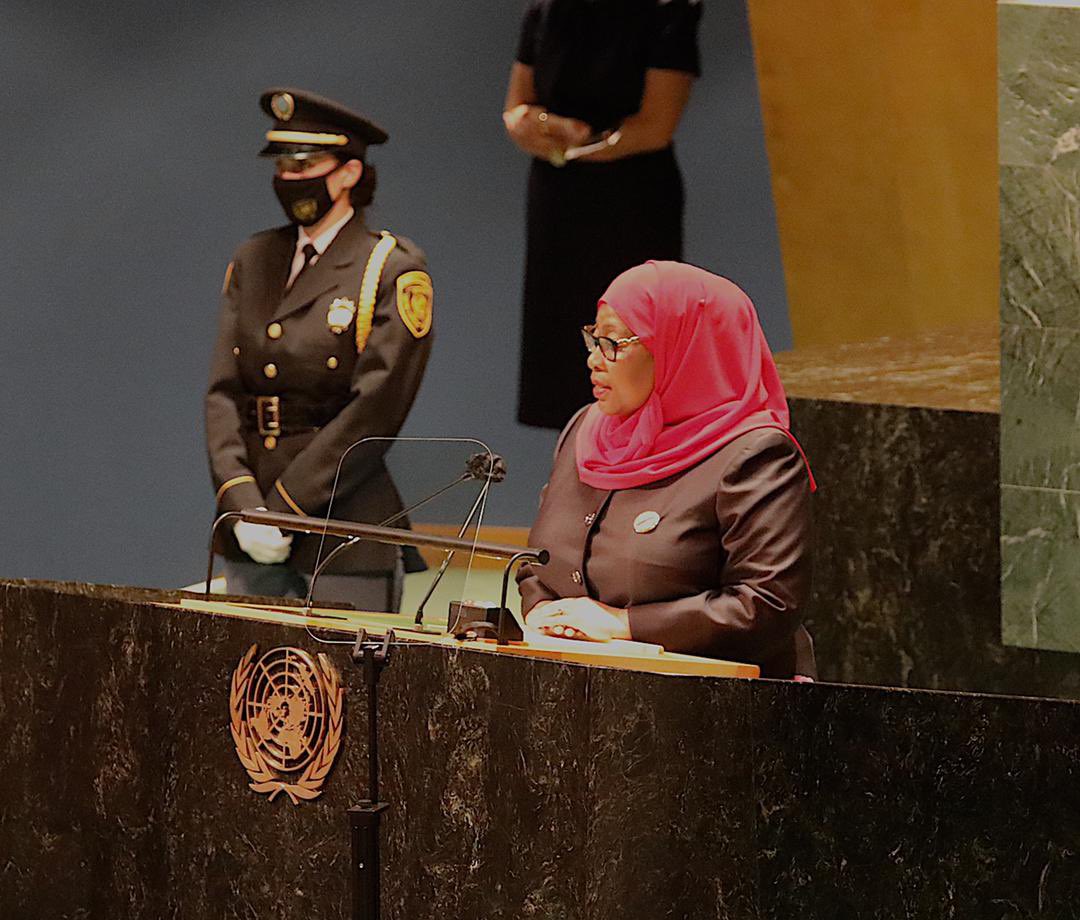 Nimehutubia kwa mara ya kwanza Mkutano wa 76 wa Baraza Kuu la Umoja wa Mataifa. Nimeihakikishia Dunia kuwa Tanzania ni ileile yenye na amani na ushirikiano na nchi zote, nimeeleza imani yangu kuwa changamoto za dunia tunaweza kuzikabili kwa pamoja ikiwemo janga la Uviko-19.