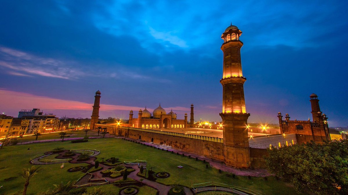 enterprisesces's tweet photo. Lahore is one of the world's most culturally enrich cities. It has several living evidence from Mughals, British colonial raj, Pakistan Moment, and some are even more ancient. The beauty of the city lies in its dense cultural diversity.
#FridayMotivation #Cespak #Enterprisesces https://t.co/xX9rK0oNGW
