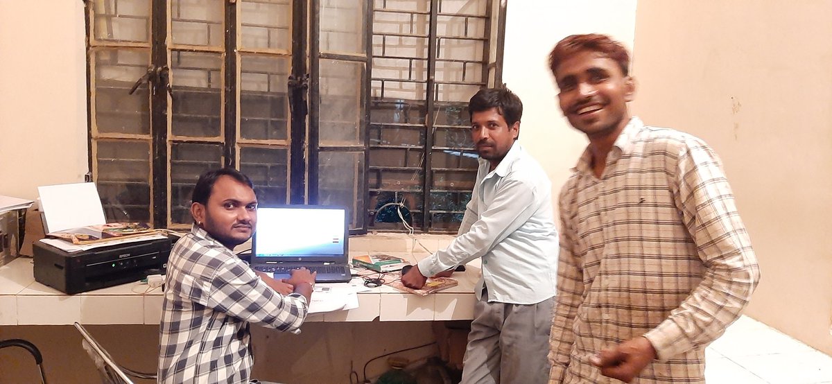 RammanoharRajp2's tweet photo. ई श्रम कार्ड आज लाभाथींयो को वितरित किए जायेंगे जन सेवा केंद्र धवर्रा
रात्रि कैम्प मैं भी कार्ड बनाए जा रहे है 
सीएससी है तो मुमकिन है 
#### e Sharam
@dintya15 
@deepakcscdmmba 
@Shiva01505234 
@arunlodhi108 
@CSCegov_ 
@DmMahoba 
@l_Smrity 
@rsprasad 
@LabourMinistry https://t.co/u8WFkZtYkv