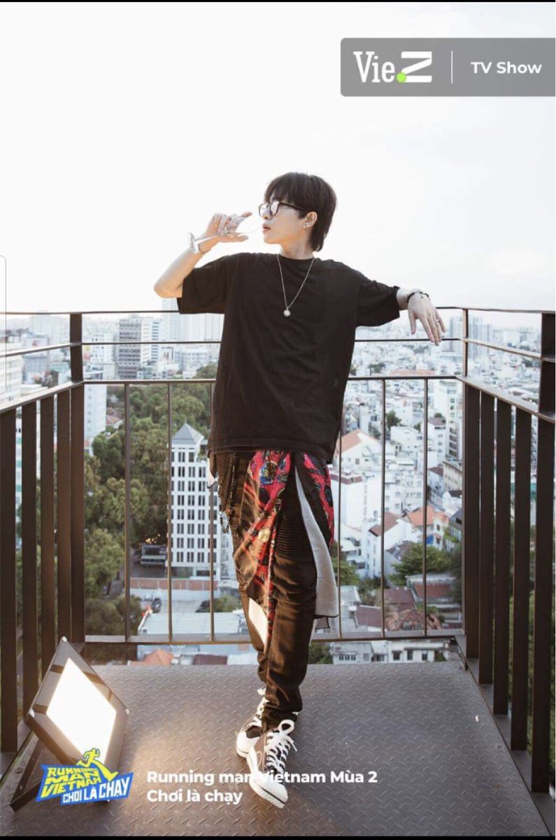 Mai58772969's tweet photo. 😍🌻  Đẹp trai tại ai..ui là chừi..
                       đẹp mê 😍🌻
#RunningManVietNam #ChoiLaChay #JACKxRunningMan #JackJ97  @imjack1997 https://t.co/oRb1aqfK2D