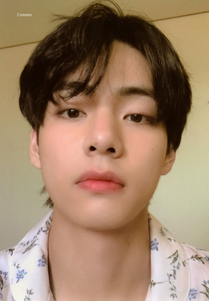 daily taehyung selca (@dailytaeselca) on Twitter photo 