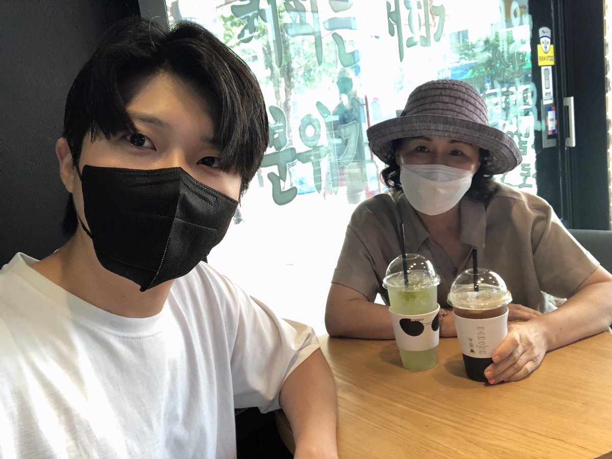 ckdwkdlek's tweet photo. お母さんとコーヒータイム！\(//∇//)\ https://t.co/jM84oeKeFk