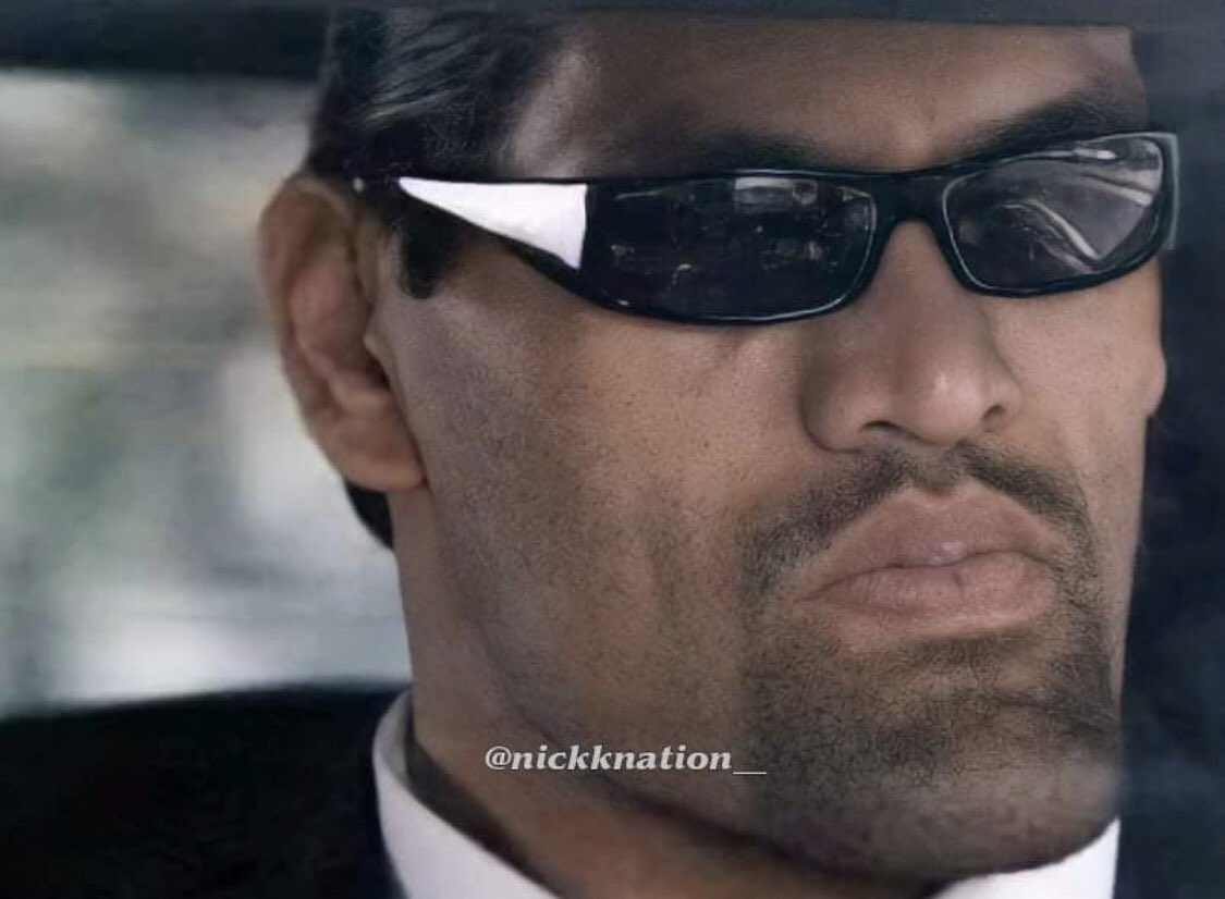 riyx17's tweet photo. Me after beating 2 - 4 mohaale ke baache 😂😂 : https://t.co/beMmTEuuuT