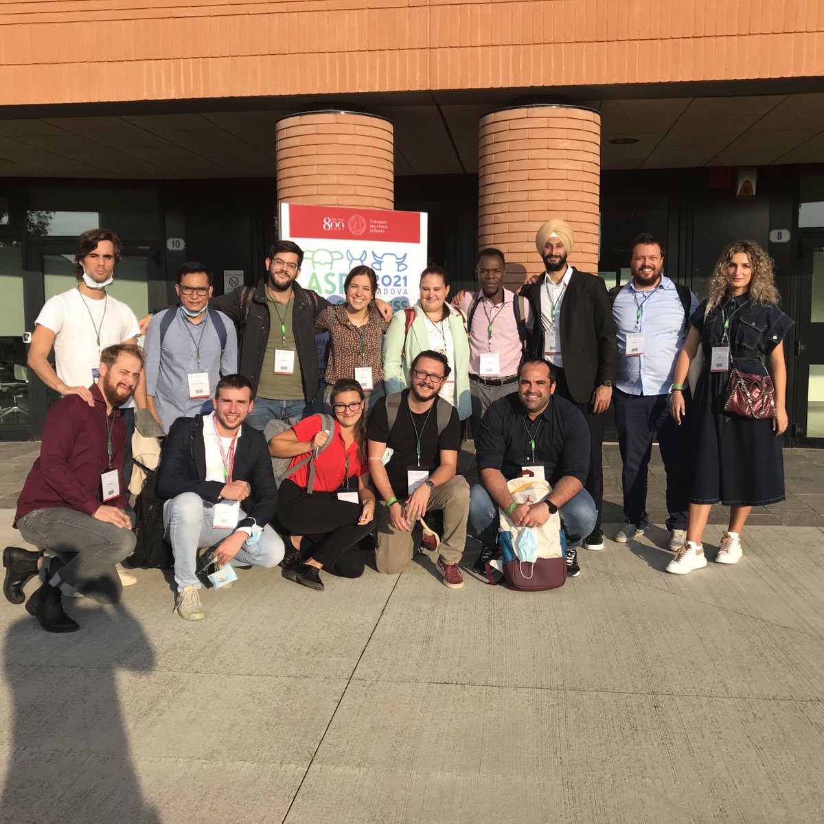 zeekofficial's tweet photo. #Onehealth #Onescience
The faces of DAFNAE young researchers with big science!
@AngelaTrocino
@phd_food
@DAFNAE_UniPD https://t.co/TnT36nCO86