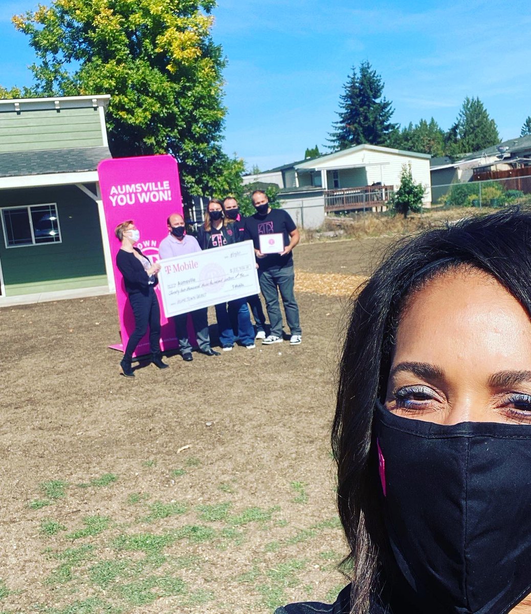 TeamMagentaShal's tweet photo. Congratulations to the City of Aumsville!!!
T-Mobile had a great time today as we celebrated @Aumsville,OR by awarding them one of our Home town Grants!!! 

"Aumsville is grateful for T-Mobile’s grant funds which will enable the community's vision come true.”
@TMobile https://t.co/BVkGvBbAjn