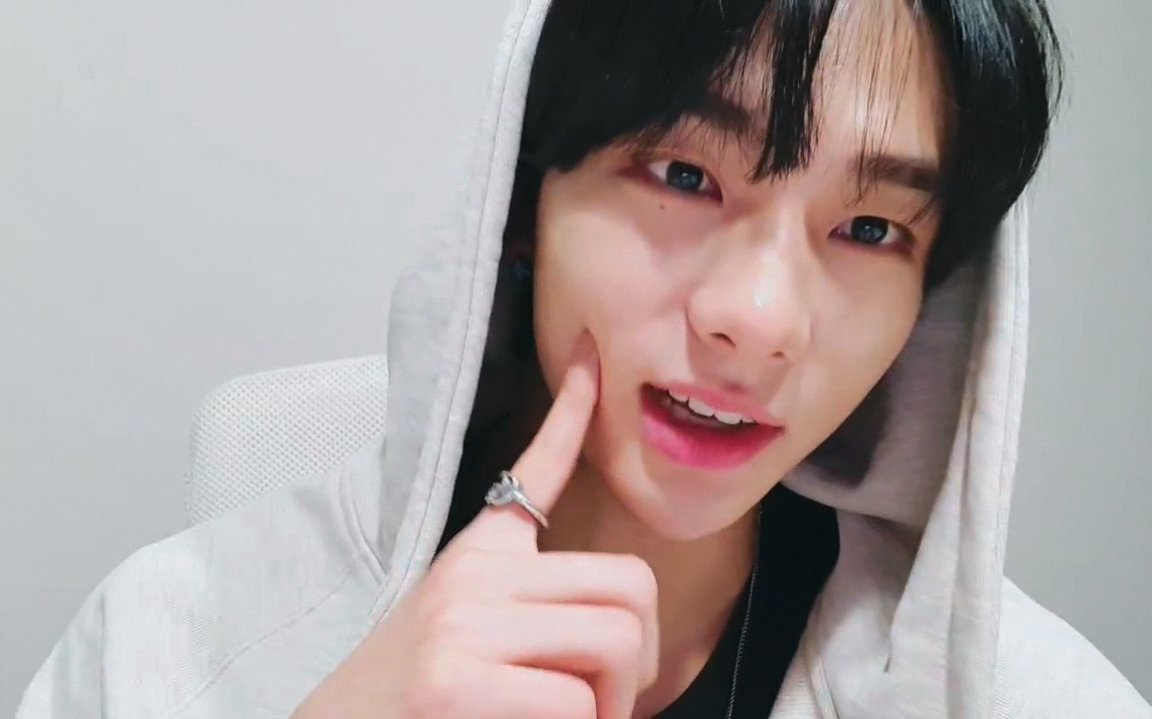 hyunjinpost's tweet photo. #HYUNJIN #현진 https://t.co/ShEgAmGvHV