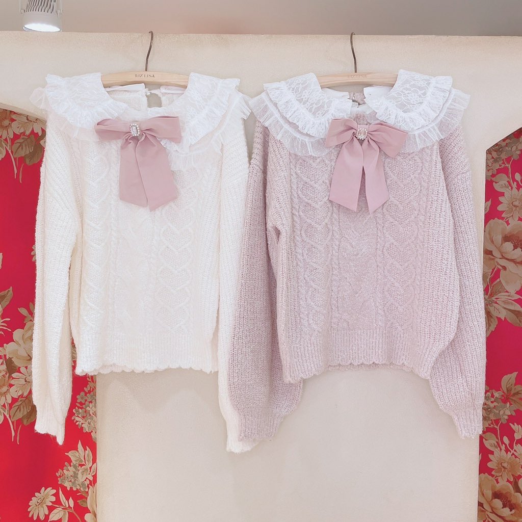近鉄パッセ店🎀 #ビジューリボンビッグ衿ニット 大きなレース衿と