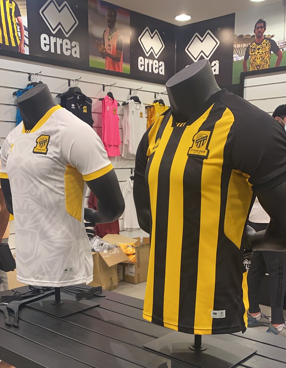 📢إعلان ...
توقع نتيجة مباراة #الاتحاد_التعاون 
وادخل السحب على طقم الاتحاد 🌗🌓
الشروط : متابعة الحساب + ريتويت 
الإجابه أسفل التغريدة 
السحب من المنشن لفائز واحد والإعلان 
بعد المباراة ،،، فالنا الفوز الليله 💛