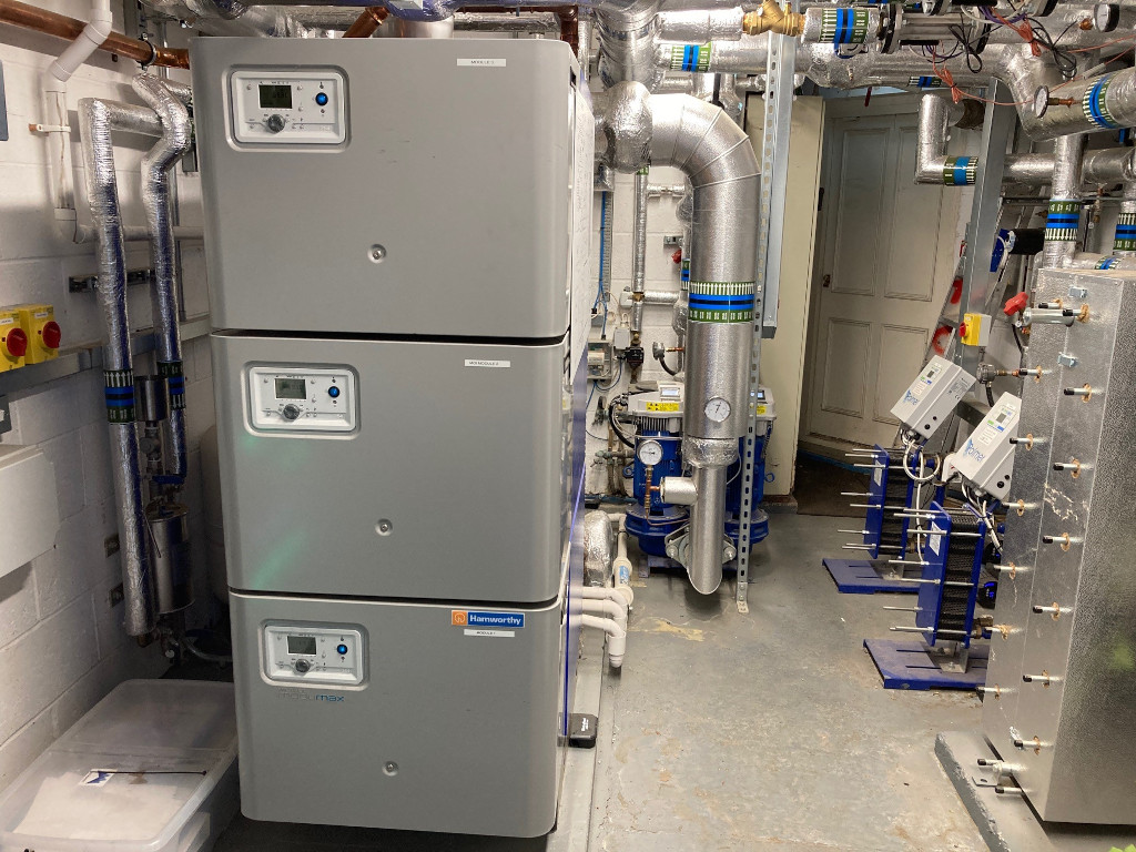 MetromecL's tweet photo. Golfers will be able to relax in a warm clubhouse at the RAC Club in Epsom this autumn thanks to our replacement Boiler and Water Heating installation:

https://t.co/XQ1Lray1Gu https://t.co/CJXinZOV6y
