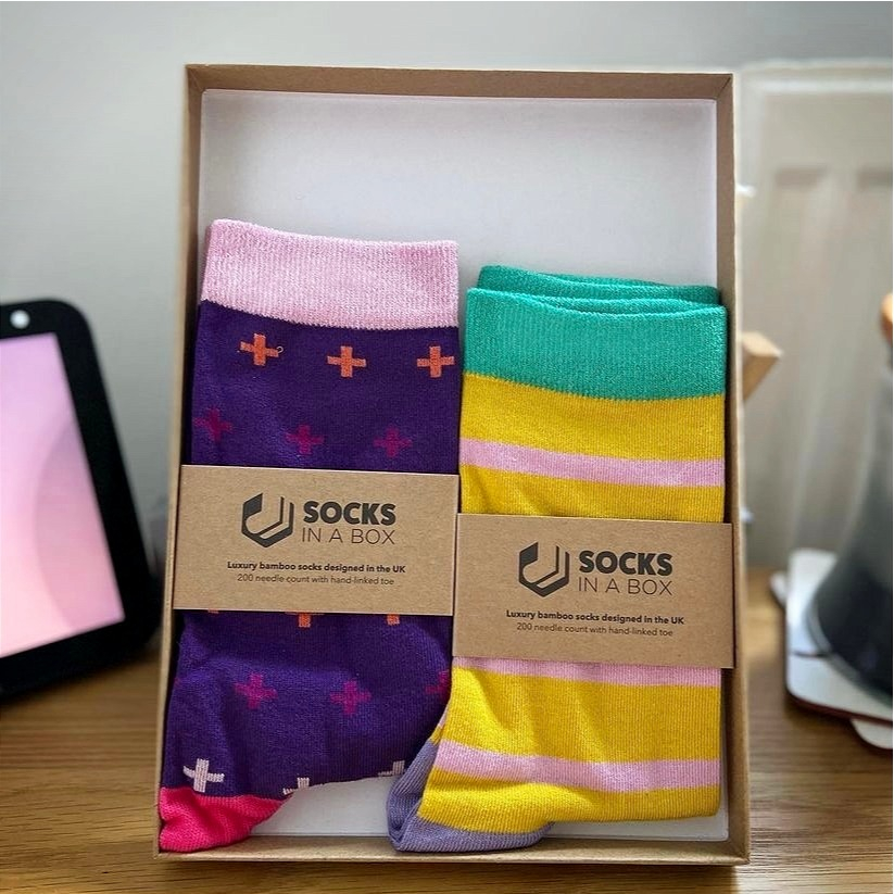 socks_in_a_box's tweet photo. Plastic free? β
Fully recyclable? β
Sustainable bamboo material? β
@aliceeco_ wasn't just a fan of our sustainability efforts, but also how comfy her socks were. π
#SocksInABox #SocksForGood https://t.co/nG7pGyb2wh