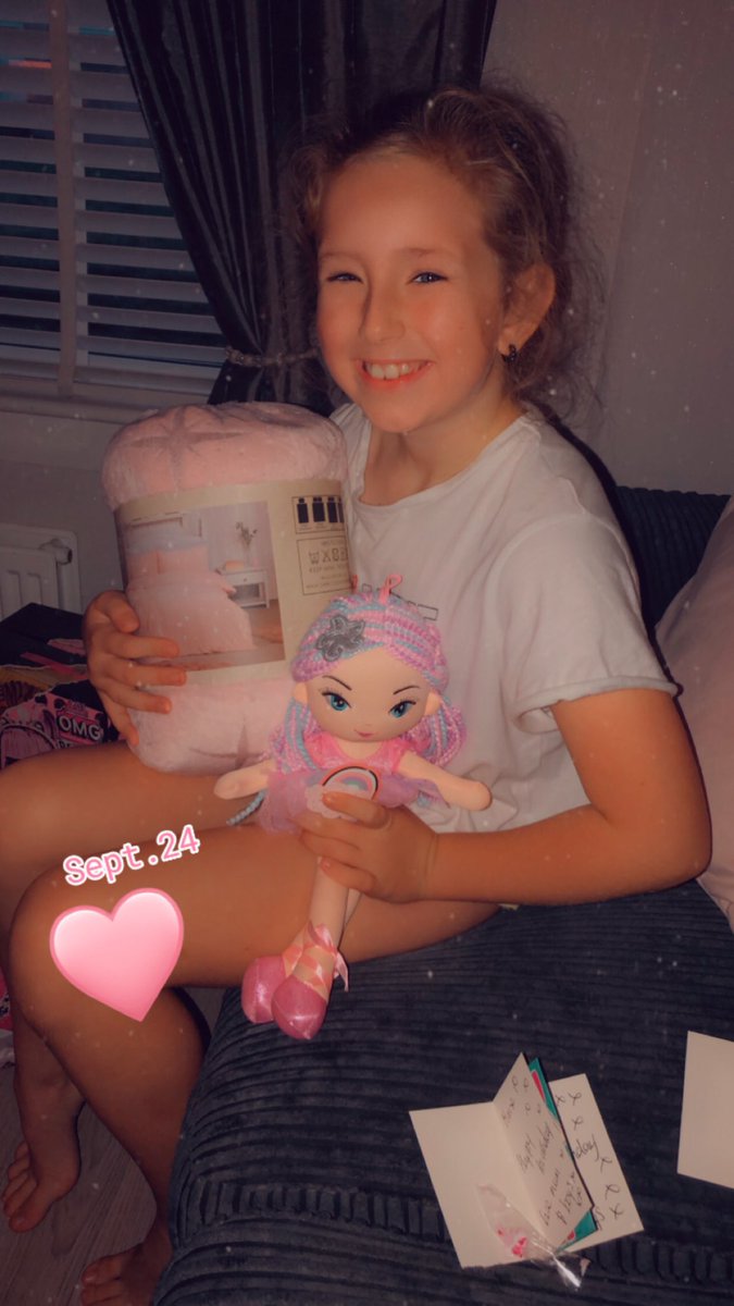 Happy 8th birthday to my first born … have a amazing day 👸🏼🎈🎉💞🎂🥳🎁 xxx