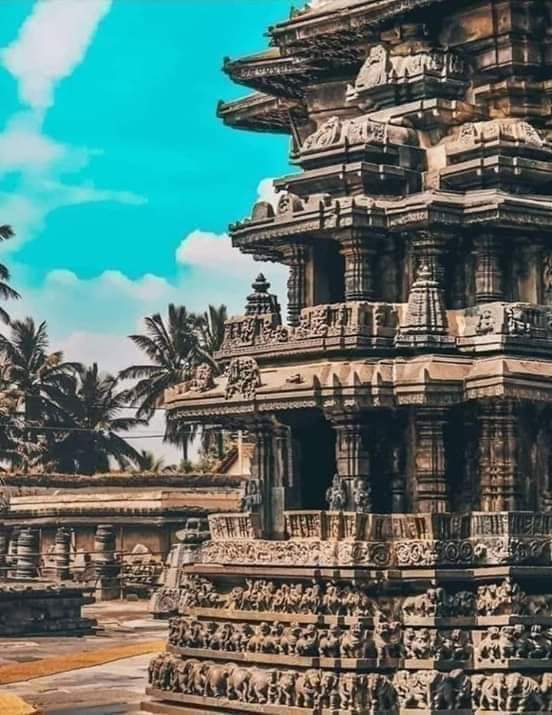 #PMOIndia #NarendraModi #arjunrammeghwal #culturalministry 
विश्व धरोहरों में सनातन संस्कृति के अनेकानेक वास्तुकला के अद्भुत पुरातन नमूनों  को शामिल किया जा सकता है फिर भी पता नहीं क्यों हमारे निर्माण की अनदेखी की गई।
# भरत के देश की भावना का सम्मान हो
#macrocosmrealignprodigious
