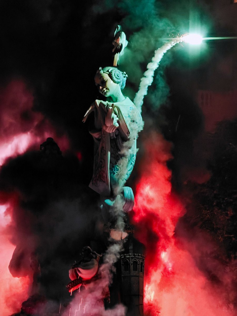 for91days's tweet photo. The Burning of the figures, last day of Fallas 2021 and La Cremà highlights.

Read all about it here: https://t.co/C3vygcQWsC

#lacrema #fallas21 #falles21 #lacrema21 #cremafallas #valencia #festivals #fire #firefestival #fallasvalencia #fallesvalencia @fallaexposicion https://t.co/T54Gyp2yli