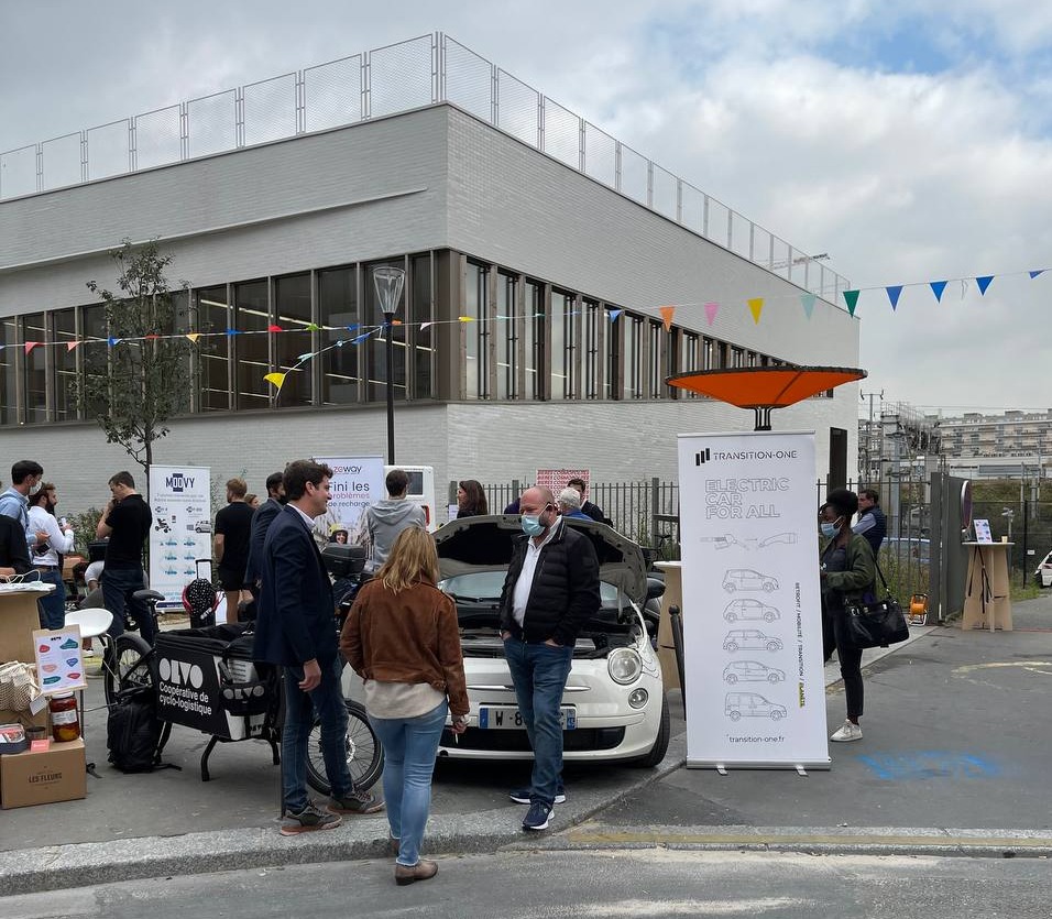 transition_one's tweet photo. #UrbanFest ✨| Today is the day !
@aymericlibeau vous donne rdv au festival des transitions urbaines à Paris 18 de @UrbanLabParis
Venez découvrir le #rétrofit et comment nous contribuons à la transition écologique !
#ConversionElectrique #MobiliteDurable #TransitionEcologique https://t.co/U7Y03FGvqk