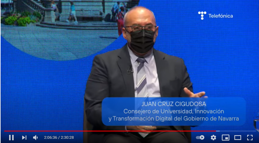 OpenFuture_Biz's tweet photo. Las transformaciones no son metas, son herramientas, y esas herramientas funcionan con personas.
#NavarraEnDigital #PerfilesDigitales #Reskilling https://t.co/hZoSw2aQwv