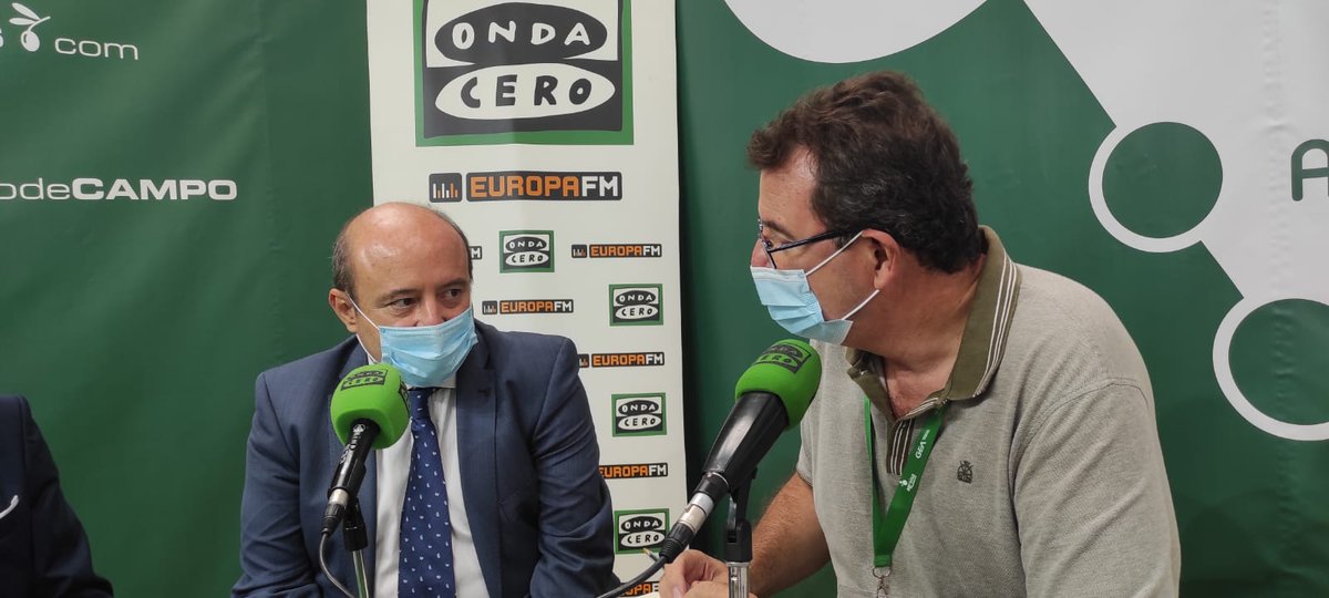 OndaCeroJaen's tweet photo. Hablando #EnDirectocon Sebastián Moya. CEO @am_system desde @Expoliva_2021 https://t.co/3e9YTK11lh https://t.co/qdf0xDuDaJ