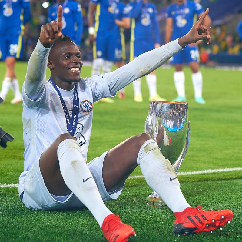 LDNFootbalI's tweet image. One year ago today, Chelsea signed Édouard Mendy for £22m… what a year it’s been.

🏆 Champions League 
🏆 Super Cup
🥇 Most clean sheets in a winning UCL campaign
🥇 UEFA Goalkeeper of the Year