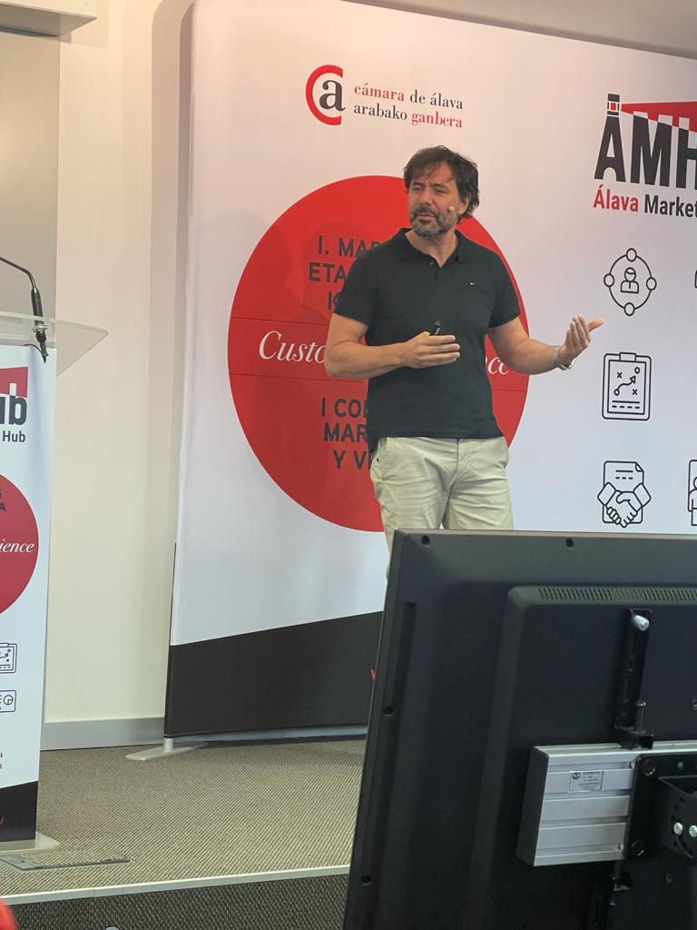 preoca_MA's tweet photo. #AMHub I Congreso de Marketing y Ventas. La importancia de la transformación digital y la necesidad de #escuchar, #conocer y #reconocer a nuestros clientes, fueron los principales temas tratados en este primer congreso @camaradealava
#TransformaciónDigital #mejoracontinua https://t.co/TPUFR8Tf6u