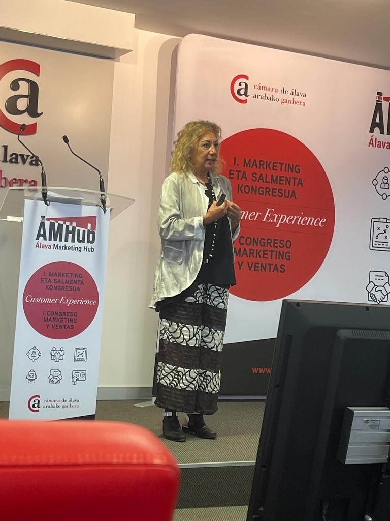 preoca_MA's tweet photo. #AMHub I Congreso de Marketing y Ventas. La importancia de la transformación digital y la necesidad de #escuchar, #conocer y #reconocer a nuestros clientes, fueron los principales temas tratados en este primer congreso @camaradealava
#TransformaciónDigital #mejoracontinua https://t.co/TPUFR8Tf6u