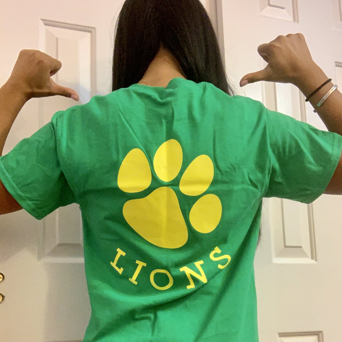 Mandy Fleischman tweet media