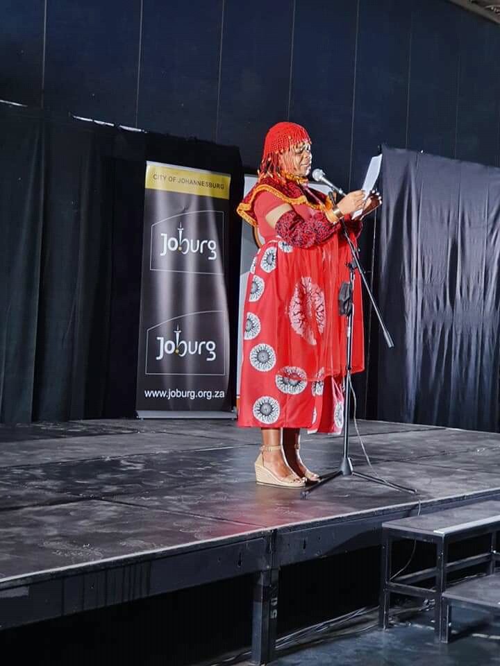 ArtsAliveJoburg's tweet photo. We are at the #AlexPoetryFestival with Refilwe Pieterse,Mantala Nkoatse and Ntate Lesego Rampolokeng 🖋️🖋️🖊️

#ArtsAlive2021 #ArtsAlive https://t.co/XYPHZ1mjTp