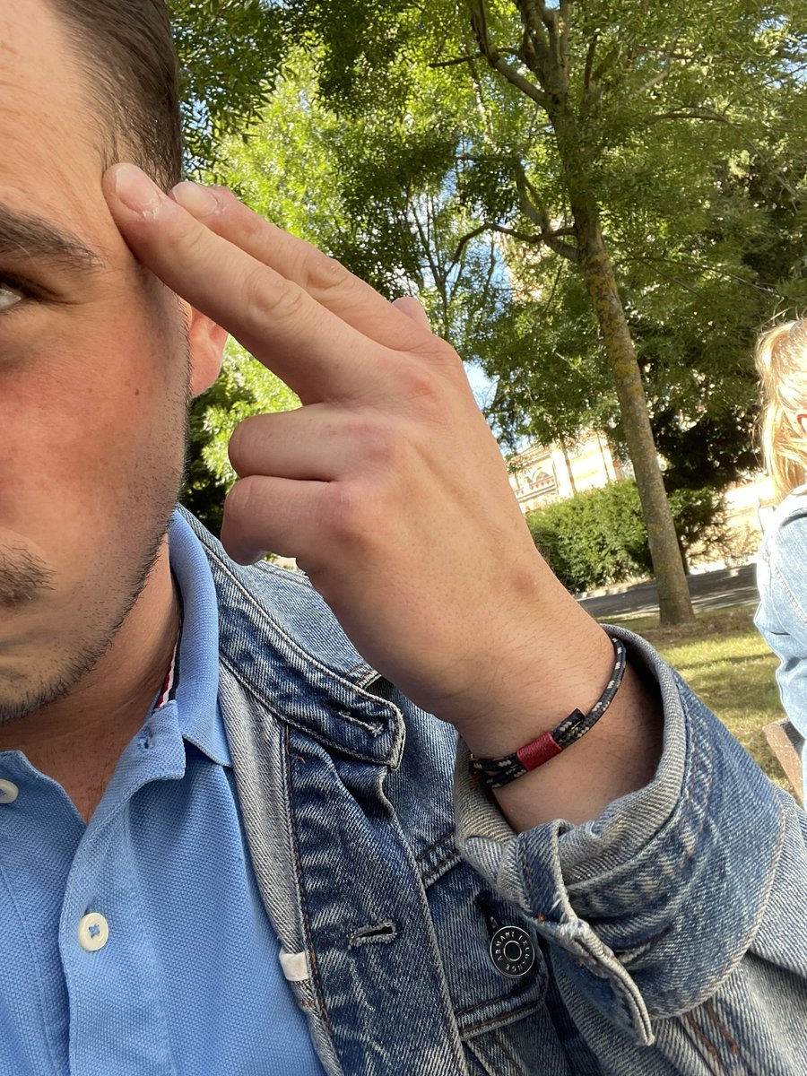 alexis devauton tweet media
