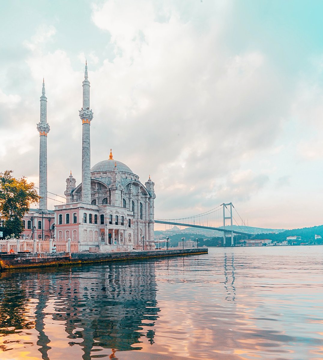 AdamarHotel's tweet photo. Ortakoy is one of the most beautiful Besiktas districts on the European side of Istanbul.

Ortakoy Square is popular with young people and Istanbul travellers. The square is home to a number of coffeehouses, pubs, food outlets, and shops. The vibrant weekend nights are also wond https://t.co/xqXd5Ac7tG
