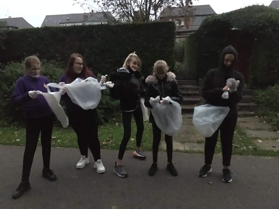 GBGarthdee tweet media