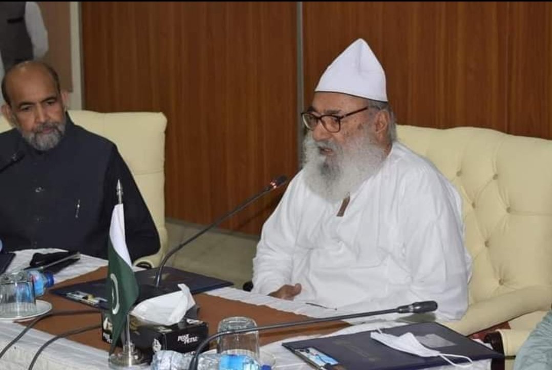 LALMALHI's tweet photo. After a discussion with notrious Mian Mithoo,Council of Islamic Ideology and ministry of Religious Affairs object over a bill to stop forced conversions. @ShireenMazari1 @MunizaeJahangir @anwaar_kakar @ZainHQ https://t.co/qf0fxOiBAM