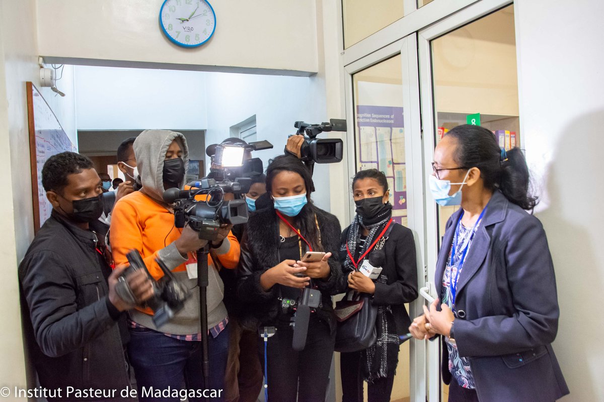 pasteurMG's tweet photo. #RISEProject Sept 24th 2021 U.S. Embassy🇲🇬 press tour 🎥✍️🎙️ highlighting USG comprehensive and continuous support of the Government of Madagascar’s #Covid_19 response. #labomobile #funding #genexpert @pasteurMG @USAIDMadagascar @Msanp_Mada https://t.co/iwpcFjEBor