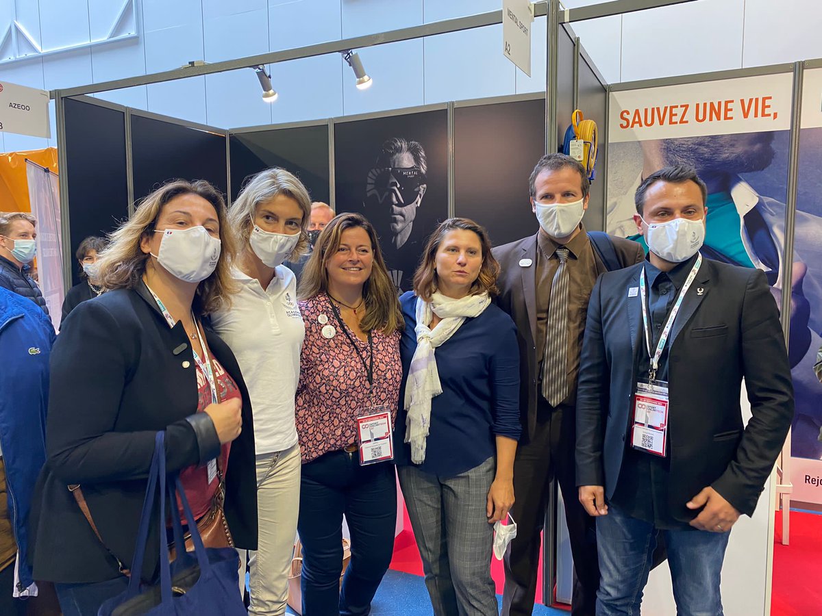 terrien_valerie's tweet image. #SOU2021 #ANOF La ministre @RoxaMaracineanu présente à @SportUnlimitech  réaffirme le rôle de la technonogie dans la réussite des athlètes de haut niveau et dans la structuration du mouvement sportif.