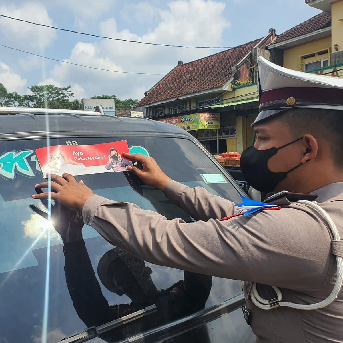 Kanit kamsel polres ciamis beserta anggota melaksanakan giat sosialisasi ops patuh lodaya 2021