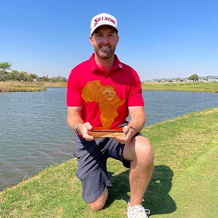 SrixonSA's tweet photo. Big congrats to Stuart Smith who won his 1st #BushveldGolfTour title yesterday 🏆 with a -4 @SerengetiEST. 

#TeamSrixon https://t.co/7hUWV4zmVX