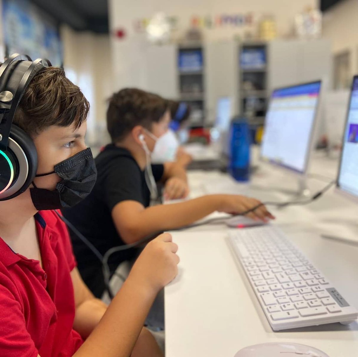 Öğrencilerimizin dil edinim süreci içinde bireysel gelişimlerini objektif olarak değerlendirebildiğimiz IS sınavlarımıza başladık. 

#bahçeşehirkoleji❤️💙